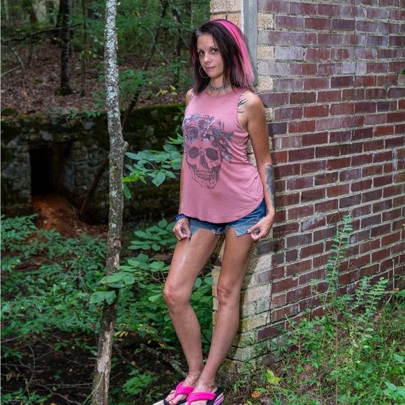 Meet your Posher, Raven - Picture 6 of 16